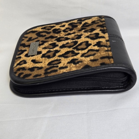 Vtg y2k CD Projects 24 Disc Wallet Case, Zip Around, Leopard Print, CCAN-24 - Picture 11 of 14